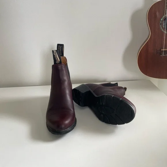 Blundstone Chelsea Boots in Deep Wine - Picture 7 of 7